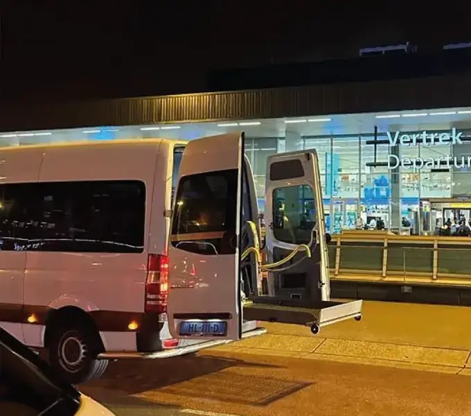 Rolstoeltaxi Schiphol Hoorn